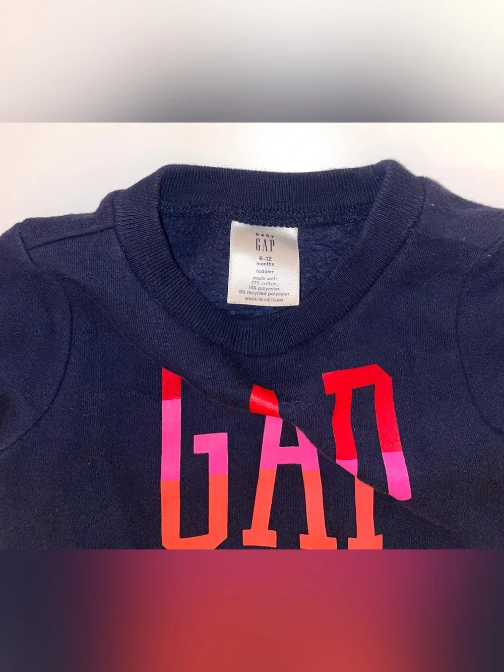 GAP pullover sweatshirt size 6-12 months